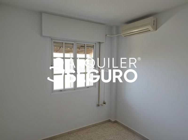 Foto d76c14dc-218b-4c99-829f-9ee23c3b4763. Rent flat with parking pool in La Hacienda - Nueva Andalucía Dos Hermanas