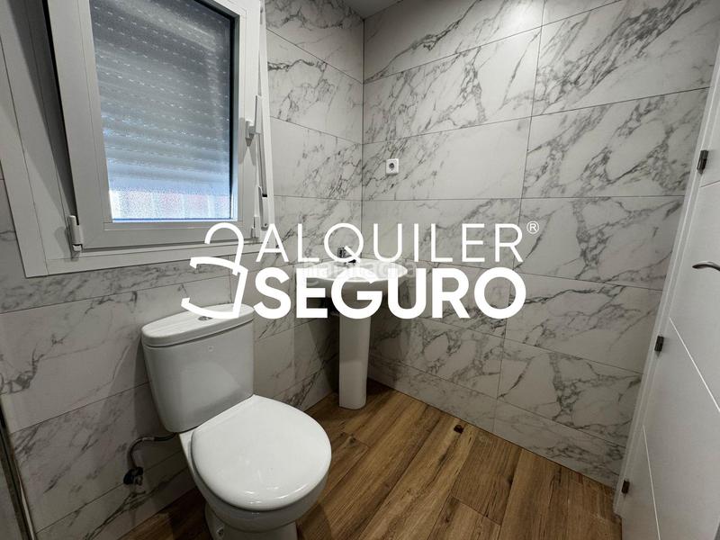 Foto 3b6c4a61-3797-4f80-a5e4-bb0b1c0bc140. Alquiler piso  c algaba en San Isidro Madrid