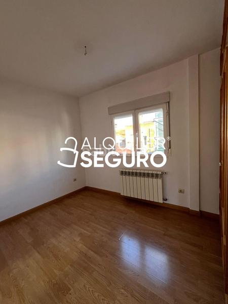 Foto 606b0ab2-a8e2-4ed0-a90d-7f6f5440d908. Rent penthouse with heating in San Diego Madrid