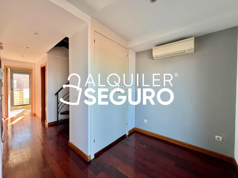 Foto 2295dc0d-3b6e-46ca-ac4b-82fbac51da4a. Alquiler ático  c de bravo murillo en Cuatro Caminos - Azca Madrid