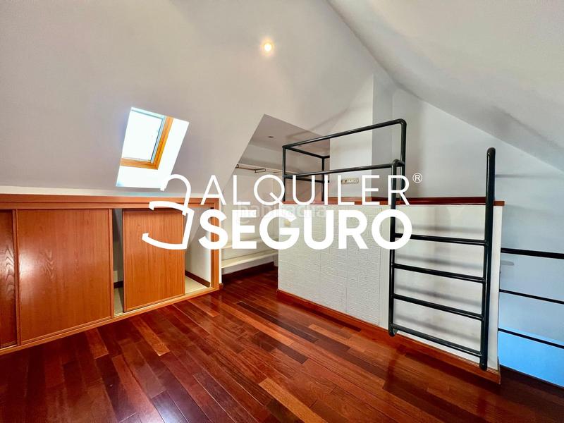 Foto 2dfe3817-5ef5-4a70-bd2d-197a18123a43. Alquiler ático  c de bravo murillo en Cuatro Caminos - Azca Madrid