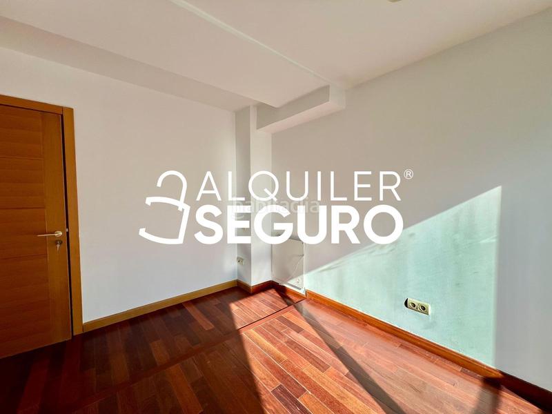 Foto 3191fc95-1b3f-416e-b76b-399a0f3406de. Location attique avec chauffage parking dans Cuatro Caminos - Azca Madrid