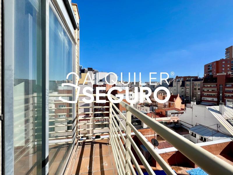 Foto e82cf7d7-dbc8-4896-87d0-7bc93e9a183e. Location attique avec chauffage parking dans Cuatro Caminos - Azca Madrid