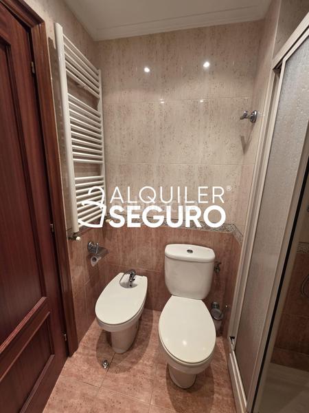 Foto 4ec8e618-96f4-4b92-9f74-31d6cee76197. Rent flat with heating in Centro Urbano-Hirigunea Leioa