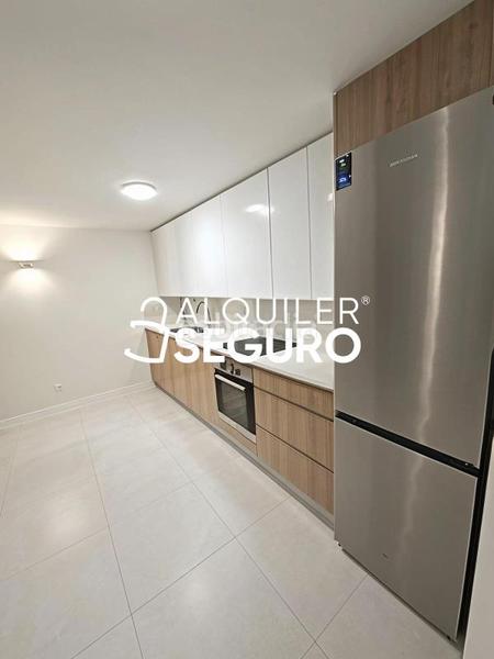 Foto 4bd7fd86-a87b-41f8-9e10-abdc973c5abd. Location appartement avec chauffage parking piscine dans Alcalá de Henares