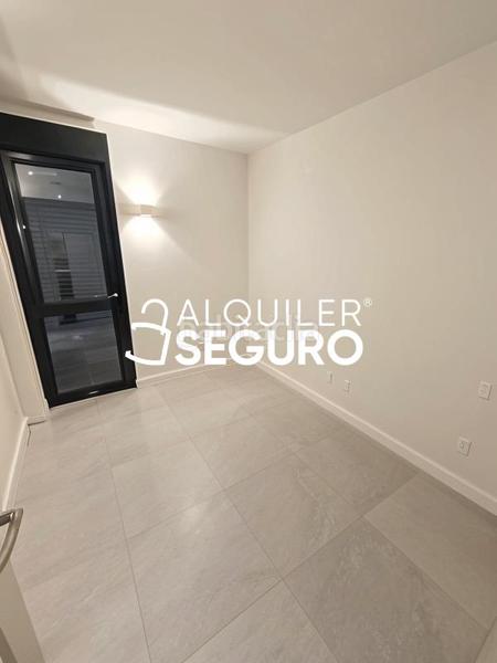 Foto 134fea44-e60c-4757-8f1f-9431d1aa3ef7. Rent flat with heating parking pool in Estación-Parque O´Donnell Alcalá de Henares