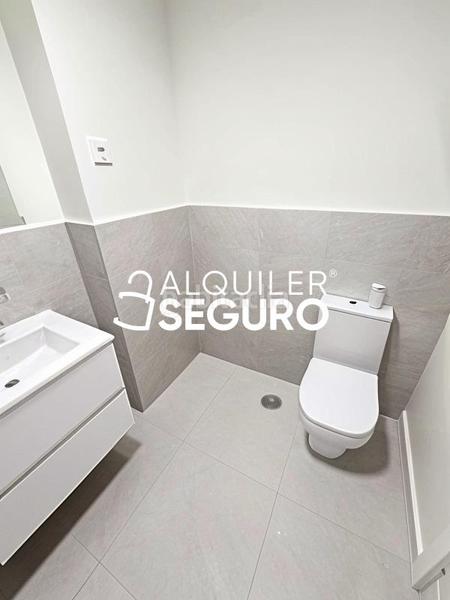 Foto 3768f086-7e6d-45dd-a977-93c9afec9e08. Rent flat with heating parking pool in Estación-Parque O´Donnell Alcalá de Henares