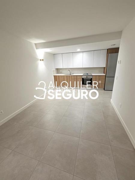 Foto 4878cfd9-d6c6-46ec-bfe2-0d0f37af47f8. Rent flat with heating parking pool in Estación-Parque O´Donnell Alcalá de Henares