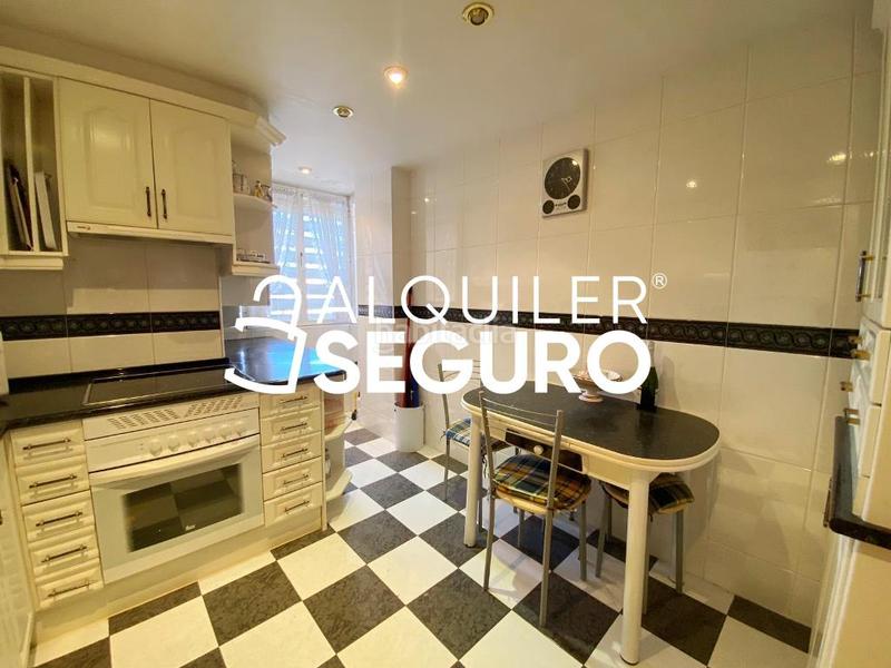 Foto 9ea5d6cb-4f67-4658-ae89-aca53ce1abd4. Lloguer pis amb calefacció a Santa Eugenia Madrid