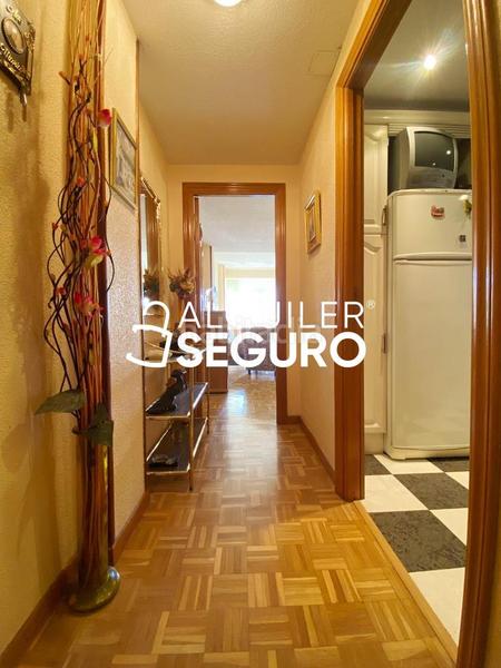 Foto b0115af3-4f8a-41bb-bdf0-20c9d05c86d3. Lloguer pis amb calefacció a Santa Eugenia Madrid