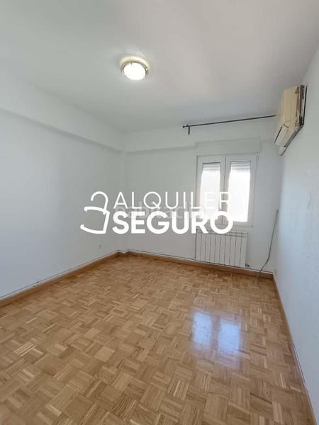 Foto 596dd055-b284-48b3-87bb-8a2ee5a256de. Location appartement avec chauffage dans Los Ángeles Madrid