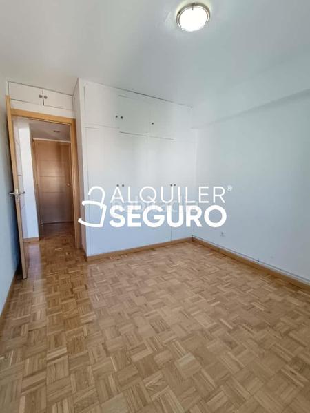 Foto 4f686ee5-1e9f-4d37-853f-9b150861ac10. Miete etagenwohnung mit heizung in Los Ángeles Madrid