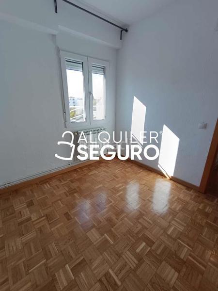 Foto 1b84a7f2-33bf-4d17-b9c2-51afa9fdba43. Rent flat with heating in Los Ángeles Madrid