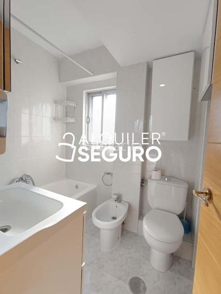 Foto 221bac99-0b52-49ab-8ef3-50c4b8f4d948. Rent flat with heating in Los Ángeles Madrid