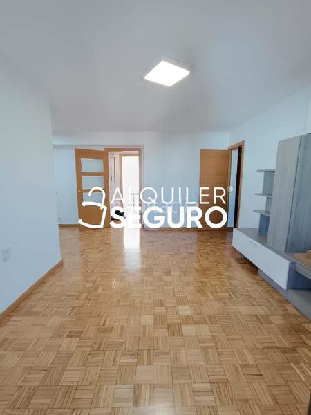 Foto e83b536d-bae5-43a8-a169-81f31187ecf1. Rent flat with heating in Los Ángeles Madrid