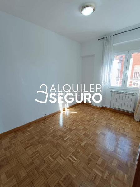 Foto fe8243b2-29fe-45a1-b184-ce7f6a67e887. Rent flat with heating in Los Ángeles Madrid