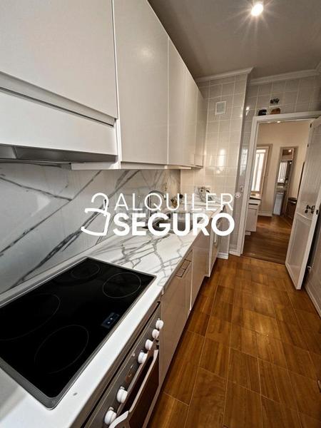 Foto 0d6842d5-5d1a-4541-adee-b2919f774b93. Miete etagenwohnung mit heizung in Guindalera Madrid