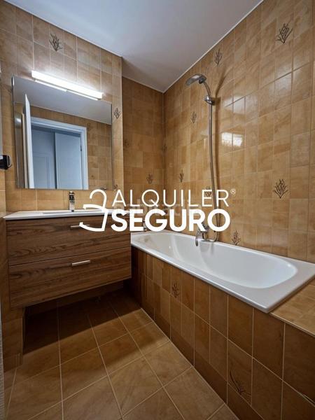 Foto 42bd947f-89d7-44a7-bde9-440b4c04907f. Miete etagenwohnung mit heizung in Guindalera Madrid