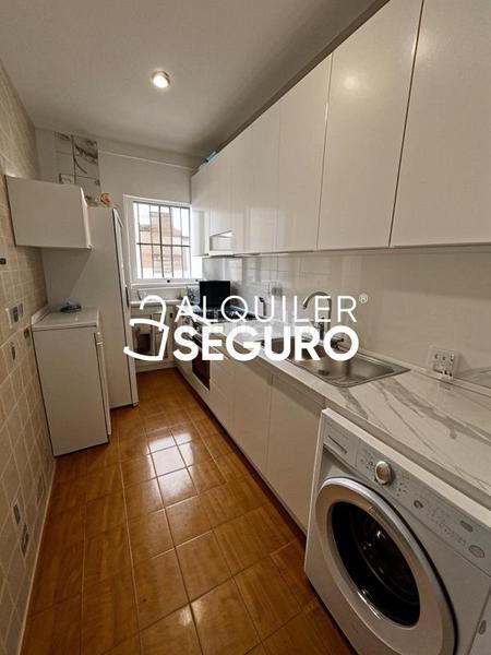 Foto 738fb2c9-e2d8-4fca-b3de-301a8e4649ae. Miete etagenwohnung mit heizung in Guindalera Madrid