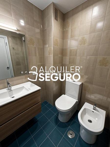 Foto 3dd4c34f-c1bc-4439-9c3b-404e0f7ca636. Rent flat with heating in Guindalera Madrid