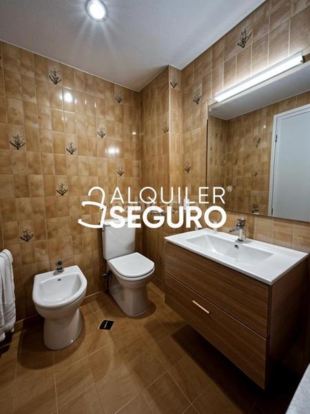 Foto 97cf498e-7fae-4847-a854-f58e16c420b1. Rent flat with heating in Guindalera Madrid