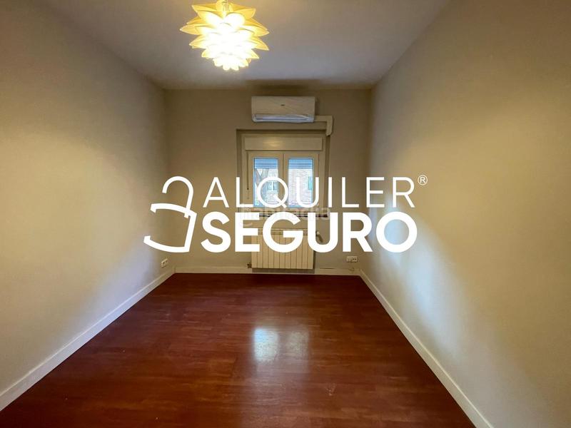 Foto 764403bc-c8bd-4a91-b330-56817f15d500. Rent flat with heating in Puerta del Ángel Madrid