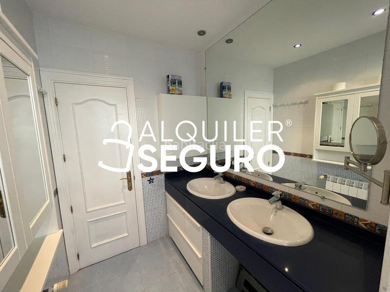 Foto e3d1fb2d-7444-4c54-a09b-177b9f9a2e34. Rent flat with heating in Puerta del Ángel Madrid