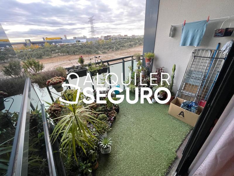 Foto b1dd89ee-e2dd-4eb4-8d0e-4c6b2bc6988c. Alquiler loft  av. del puente cultural en Dehesa Vieja-Puente Cultural San Sebastián de los Reyes