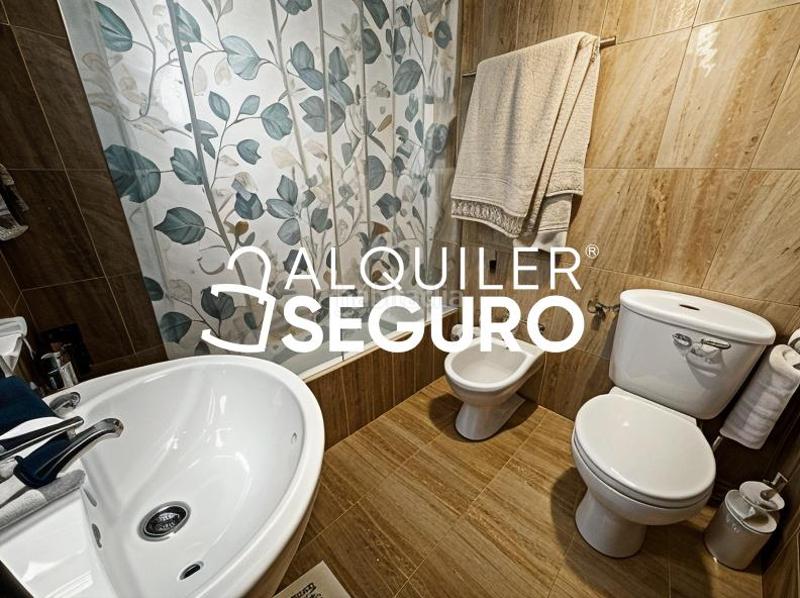 Foto f916ee22-2a52-477a-a962-0bf1e26360e7. Location appartement avec chauffage parking dans San Isidro Madrid