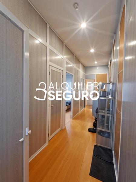 Foto bdd1d664-d46b-4e4a-86a7-cfddf41f0b49. Lloguer local comercial a Carlos Ruiz Collado Villalba