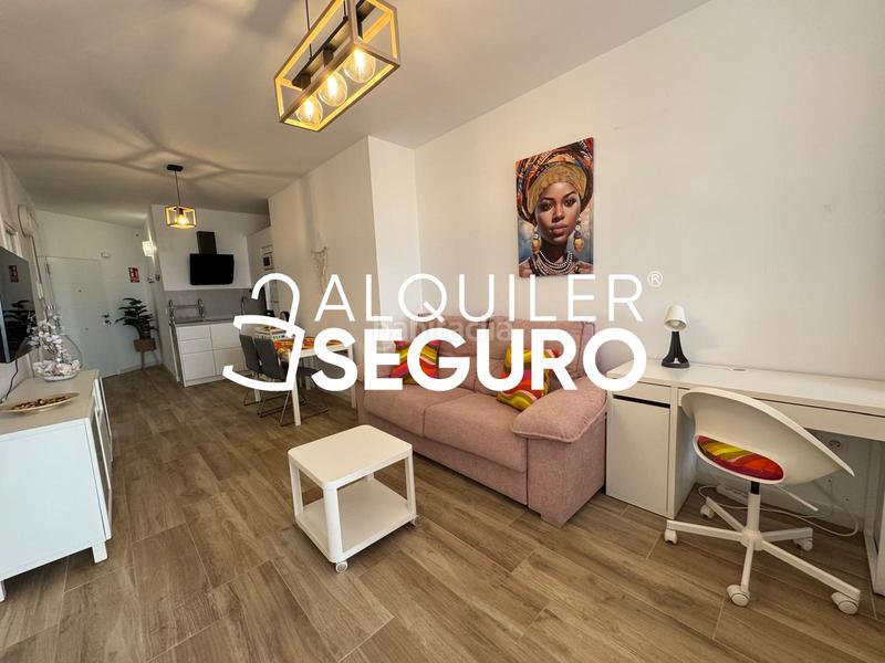 Foto a8a99a05-29a8-4167-8e33-693176986843. Alquiler piso  av. isabel manoja en Manantiales-Estación de Autobuses Torremolinos