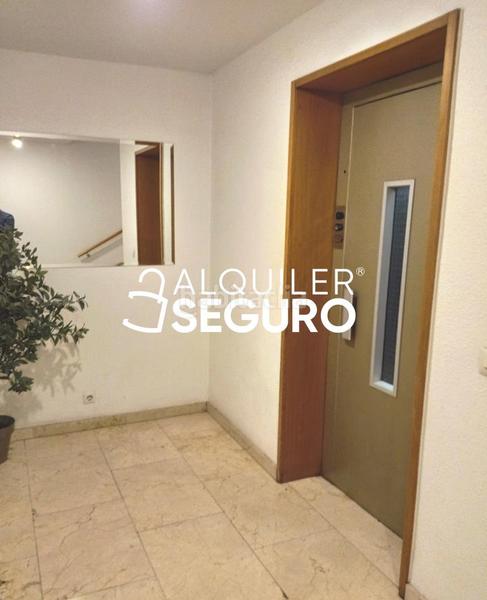 Foto 23ce046e-f3ff-4224-b063-59d378db6bbd. Alquiler piso  c matilde diez en Ciudad Jardín Madrid