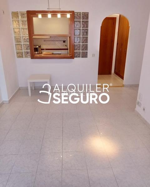 Foto 0b0ebcc1-1512-4746-9c28-5f609e81c070. Miete etagenwohnung mit heizung parking in Ciudad Jardín Madrid