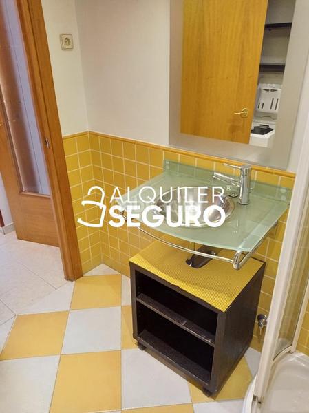 Foto 87aed5a8-adc4-46c8-a0fa-5f84d91fb204. Miete etagenwohnung mit heizung parking in Ciudad Jardín Madrid