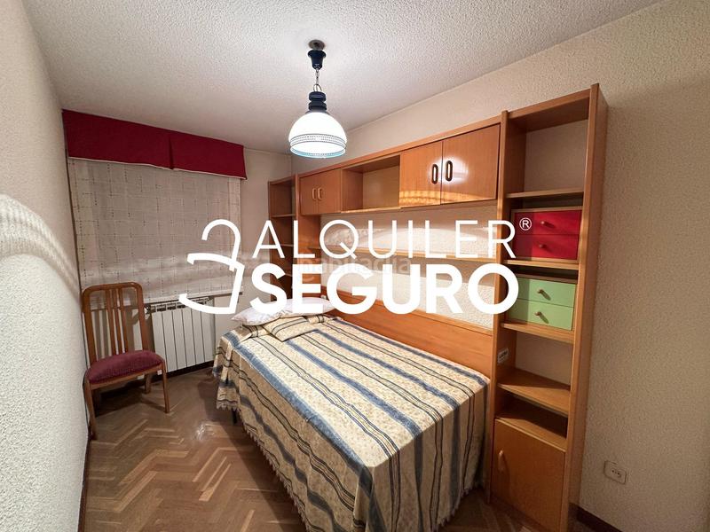 Foto 8b61b30f-1862-4375-b97c-2cfd05676ed9. Miete etagenwohnung mit heizung in Vinateros Madrid