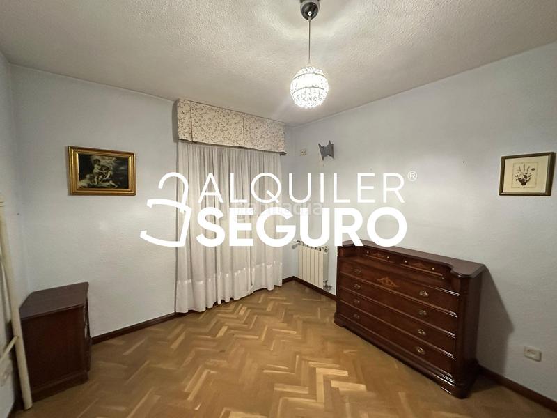 Foto 76397a28-07df-4ddf-9646-dda6c29ed6e6. Rent flat with heating in Vinateros Madrid