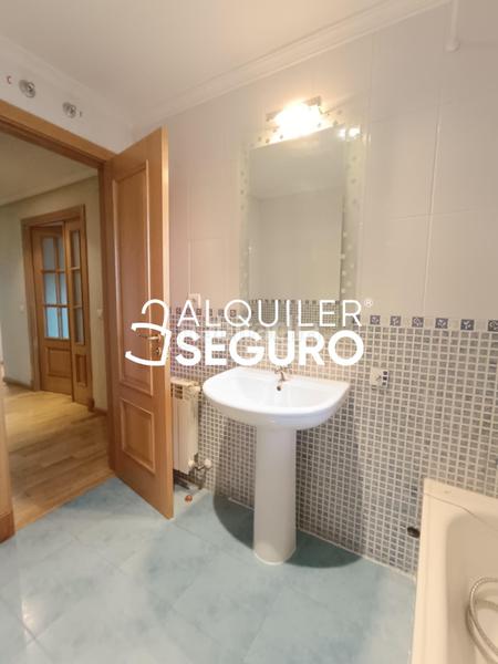 Foto 29db22ab-7a80-4d3b-929e-85d4aea9cc5a. Lloguer pis amb calefacció aparcament piscina a El Quiñón Seseña