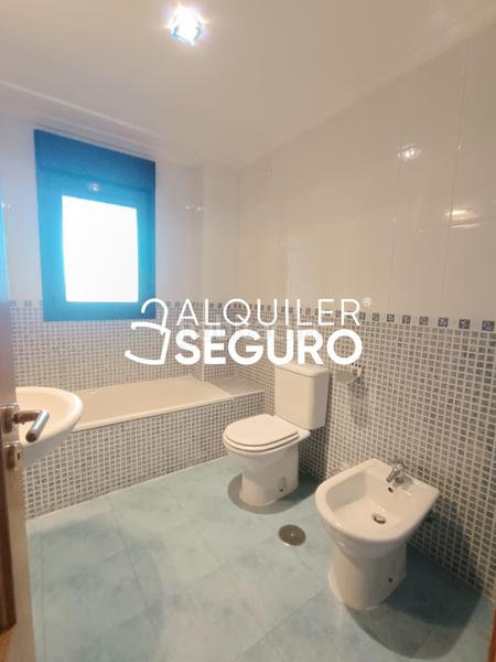 Foto d80acbe7-8f1b-489b-8675-813ccbfec221. Miete etagenwohnung mit heizung parking pool in El Quiñón Seseña