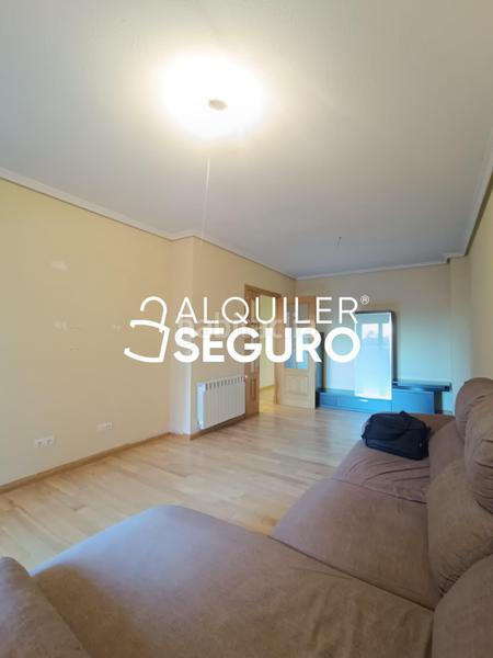 Foto 753459b9-762d-4837-ac9a-4e5e400e6179. Rent flat with heating parking pool in El Quiñón Seseña