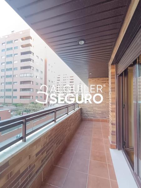 Foto 78b22f95-6a40-4cd0-95a5-d1fe2ef40eae. Rent flat with heating parking pool in El Quiñón Seseña