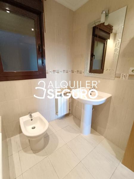 Foto a2d8a030-2c07-42cd-88f4-06bc45a3b301. Rent flat with heating parking pool in El Quiñón Seseña