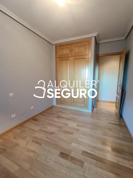 Foto f8dcdf4d-666c-4d42-8c32-81e62505df13. Rent flat with heating parking pool in El Quiñón Seseña