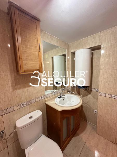 Foto 4f85e888-d0e5-40c0-a27e-cd7699dff36f. Miete etagenwohnung mit heizung in Simancas Madrid