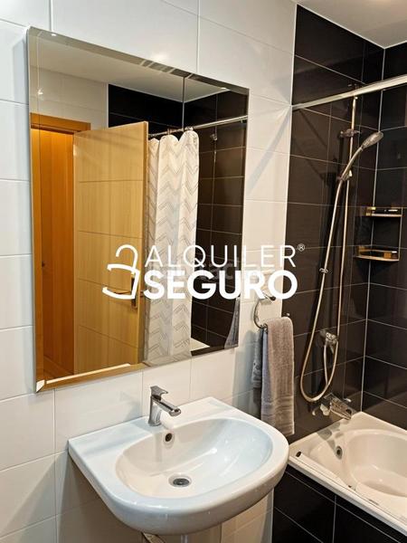 Foto 1804763b-13e5-41be-83b9-e14e6e83ae62. Location appartement avec chauffage parking dans Soto de Henares Torrejón de Ardoz