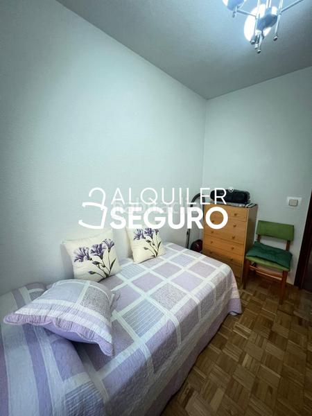Foto 27515c23-1c46-4637-871a-e46a569d9a8b. Rent flat with heating in Marroquina Madrid
