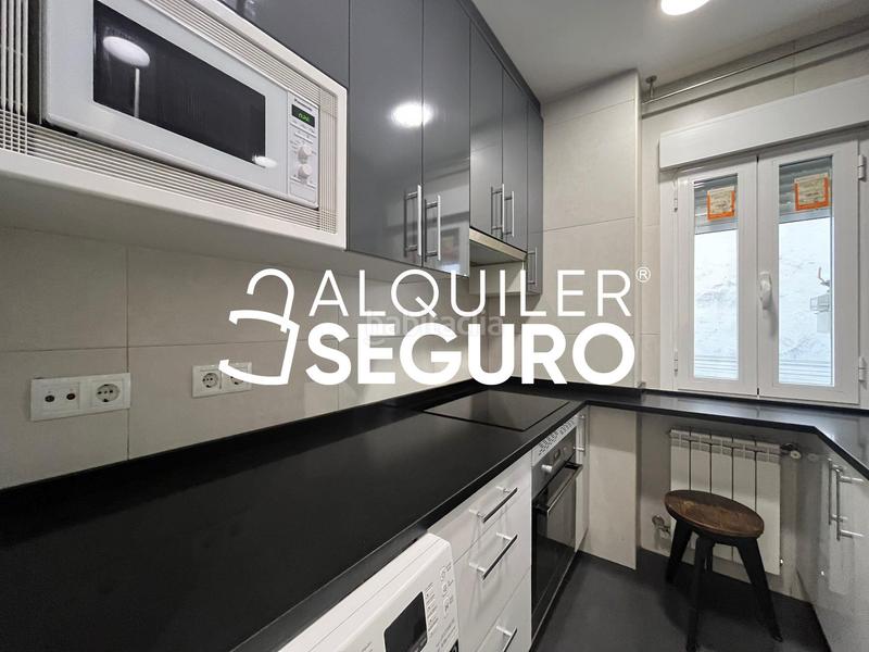 Foto 16c58b4d-3d10-4bbf-a8db-f4ccc1aa596a. Alquiler piso  c tomas borras en Chopera Madrid