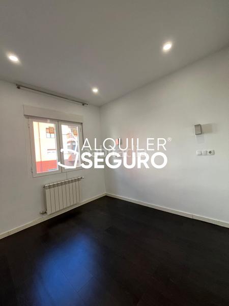 Foto bcf8bcde-25f5-48b6-881b-8af78c70c40b. Rent flat with heating in Chopera Madrid