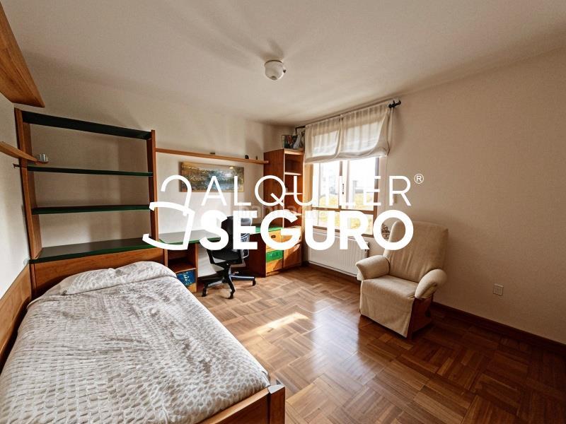 Foto d40afecb-e264-4b17-93ad-67d4096d62c1. Alquiler piso  c de ginzo de límia en Pilar Madrid