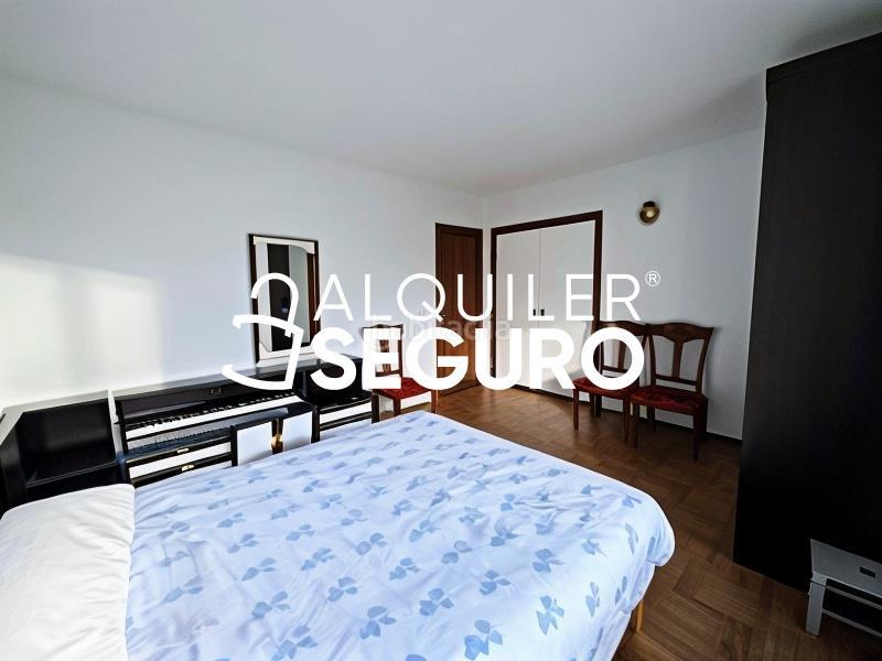 Foto 5581c898-d80d-4ab0-bf43-b958af8c5dc4. Lloguer pis amb calefacció aparcament a Pilar Madrid