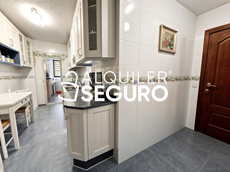 Foto ba0f87bf-924c-476a-bcaa-4ad84a174e30. Location appartement avec chauffage parking dans Pilar Madrid